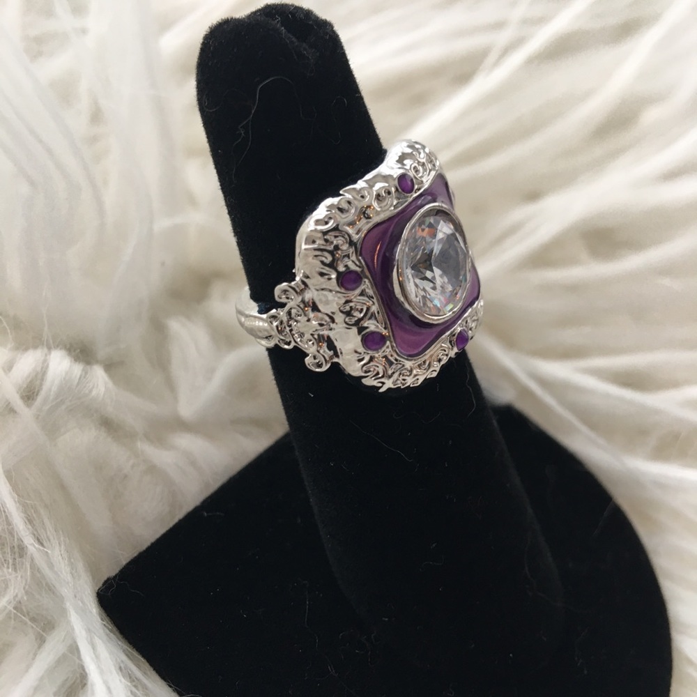 Gorgeous Art Deco Inspired Ring Size 5